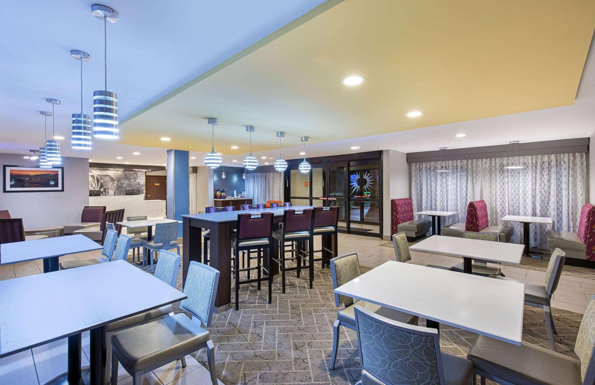 La Quinta Inn By Wyndham Pigeon Forge-Dollywood Bagian luar foto